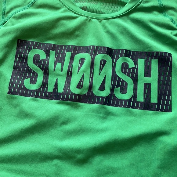 Green Nike Pro Shirt - Picture 2 of 4